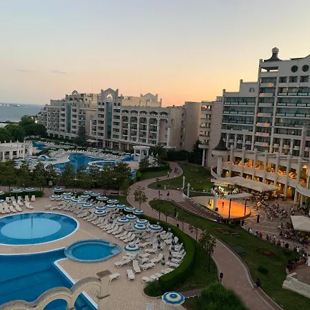 Apartment Sunset Pomore